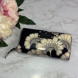 Kate Spade Florence Broadhurst Japanese Floral continental zipped wallet EUC